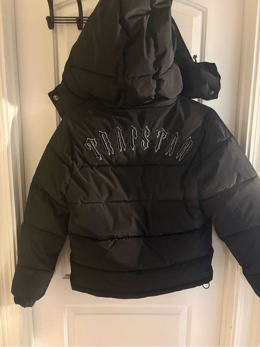 Trapstar Men's Black Hooded Puffer Jacket